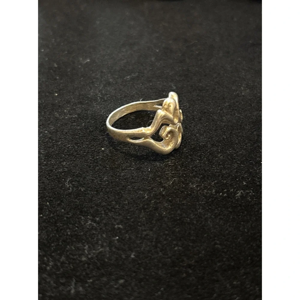 Unique Women's Silver Wave Swirl Art Deco Ring Size 7